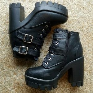 Platform chunky heel boots.